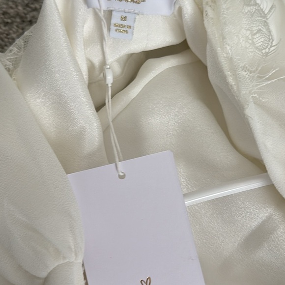 Lulus white elopement/wedding gown - Picture 9 of 9